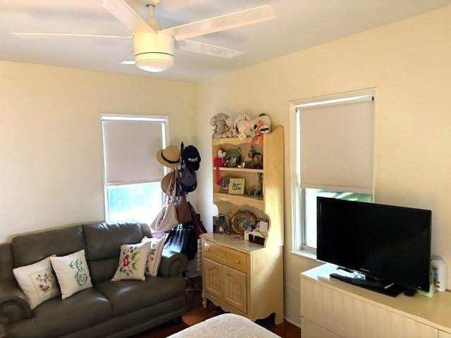 Dania Heights 3-22 B - Residential