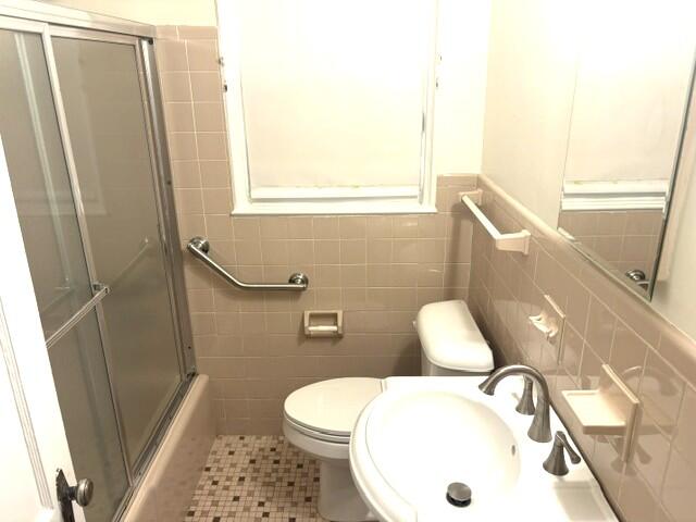 Dania Heights 3-22 B - Residential
