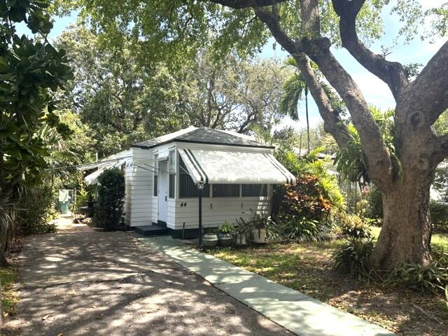 Dania Heights 3-22 B - Residential