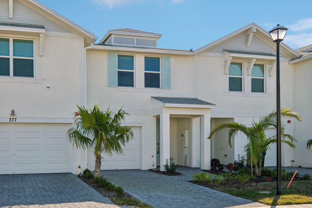 Photo of 381 Salisbury Circle, Fort Pierce, FL 34982 (MLS # R11047967)