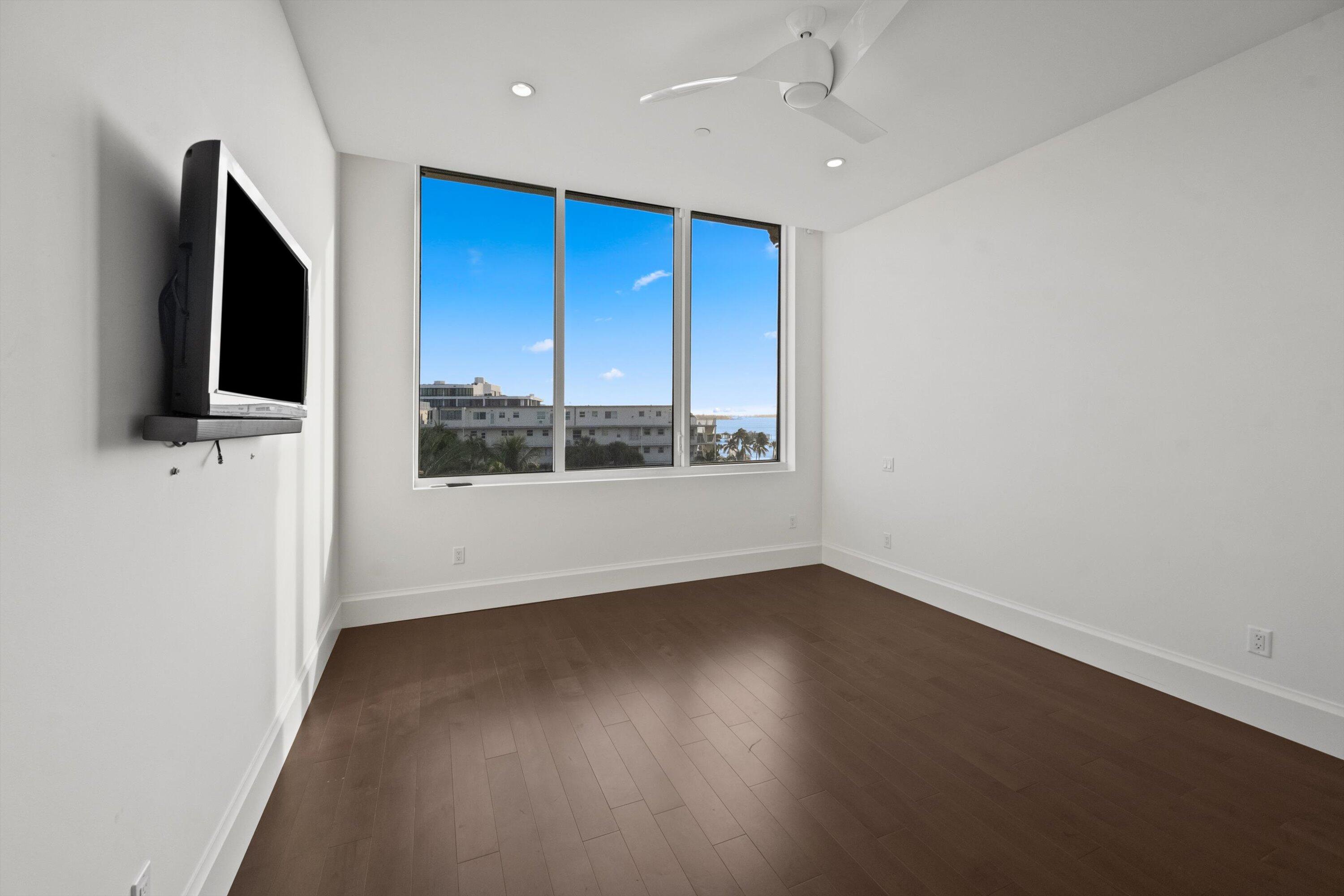 BELLARIA CONDOMINIUM - Residential