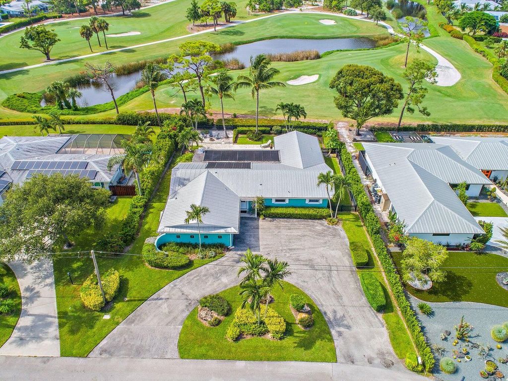 Photo of 17 Palmetto Way, Tequesta, FL 33469 (MLS # R10963701)