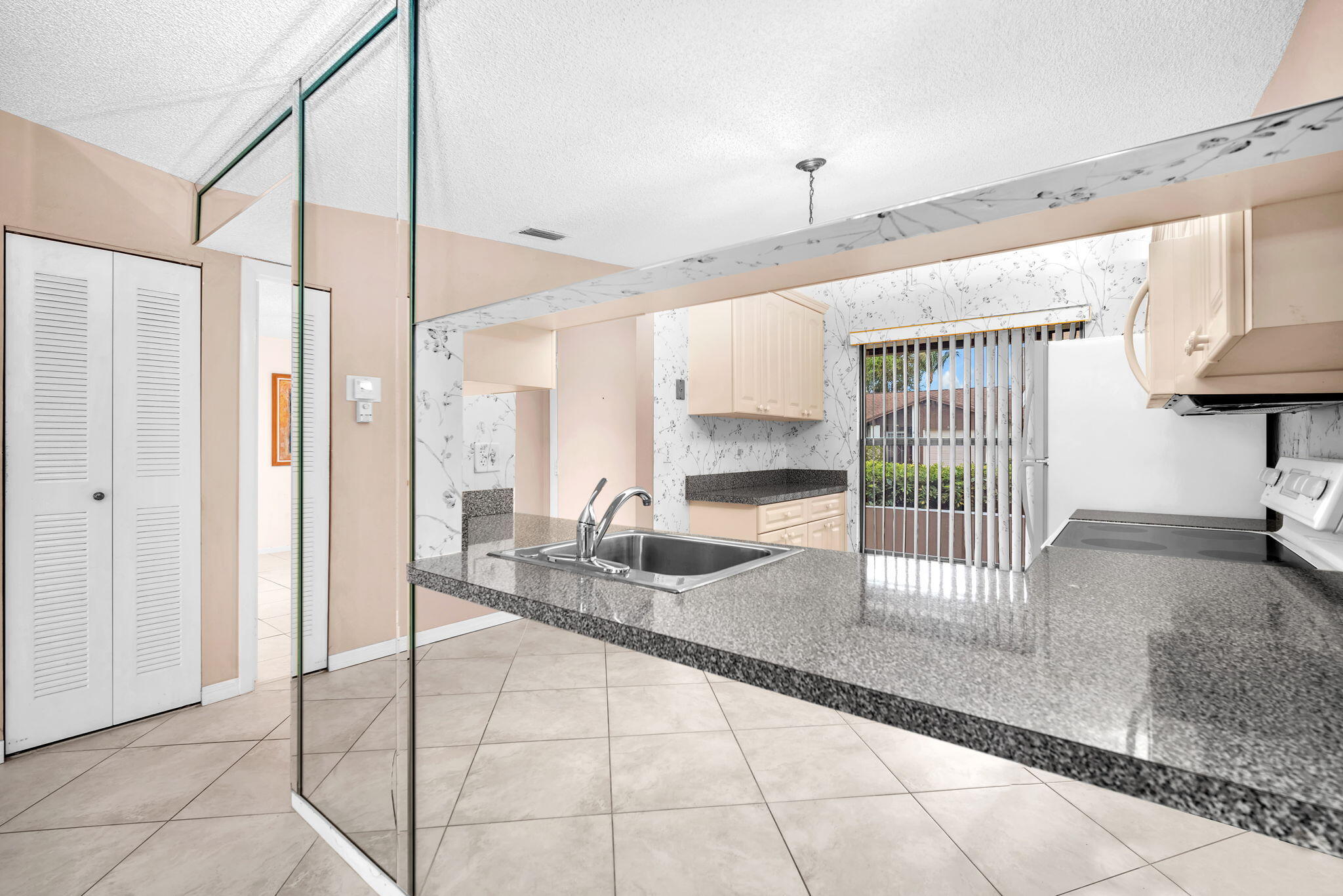 KINGS POINT 13 - Residential