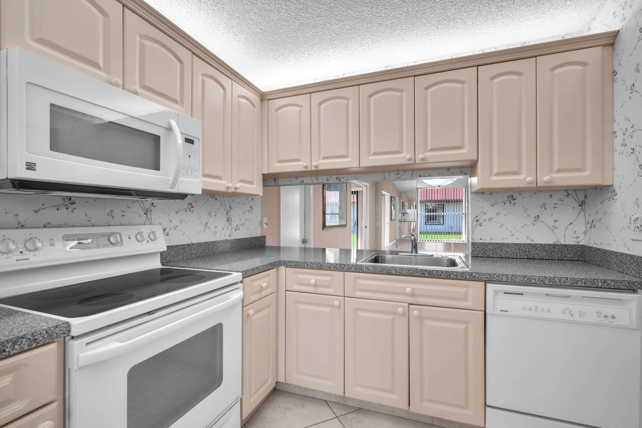 KINGS POINT 13 - Residential