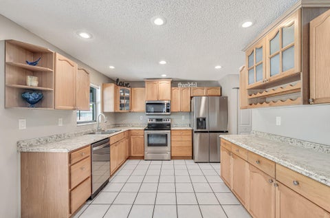 Tiny photo for 100 Greenwood Court, Royal Palm Beach, FL 33411 (MLS # B26036302)