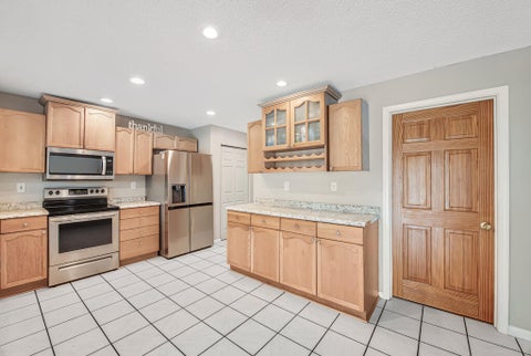 Tiny photo for 100 Greenwood Court, Royal Palm Beach, FL 33411 (MLS # B26036302)