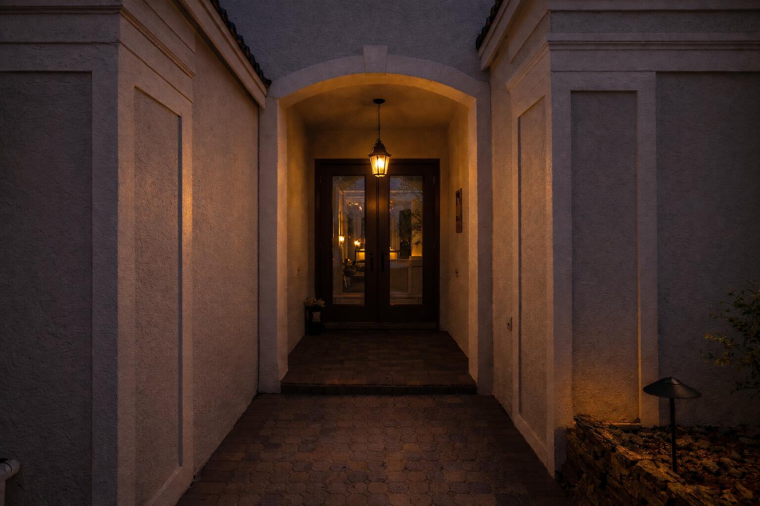 9041 Alexandra Circle