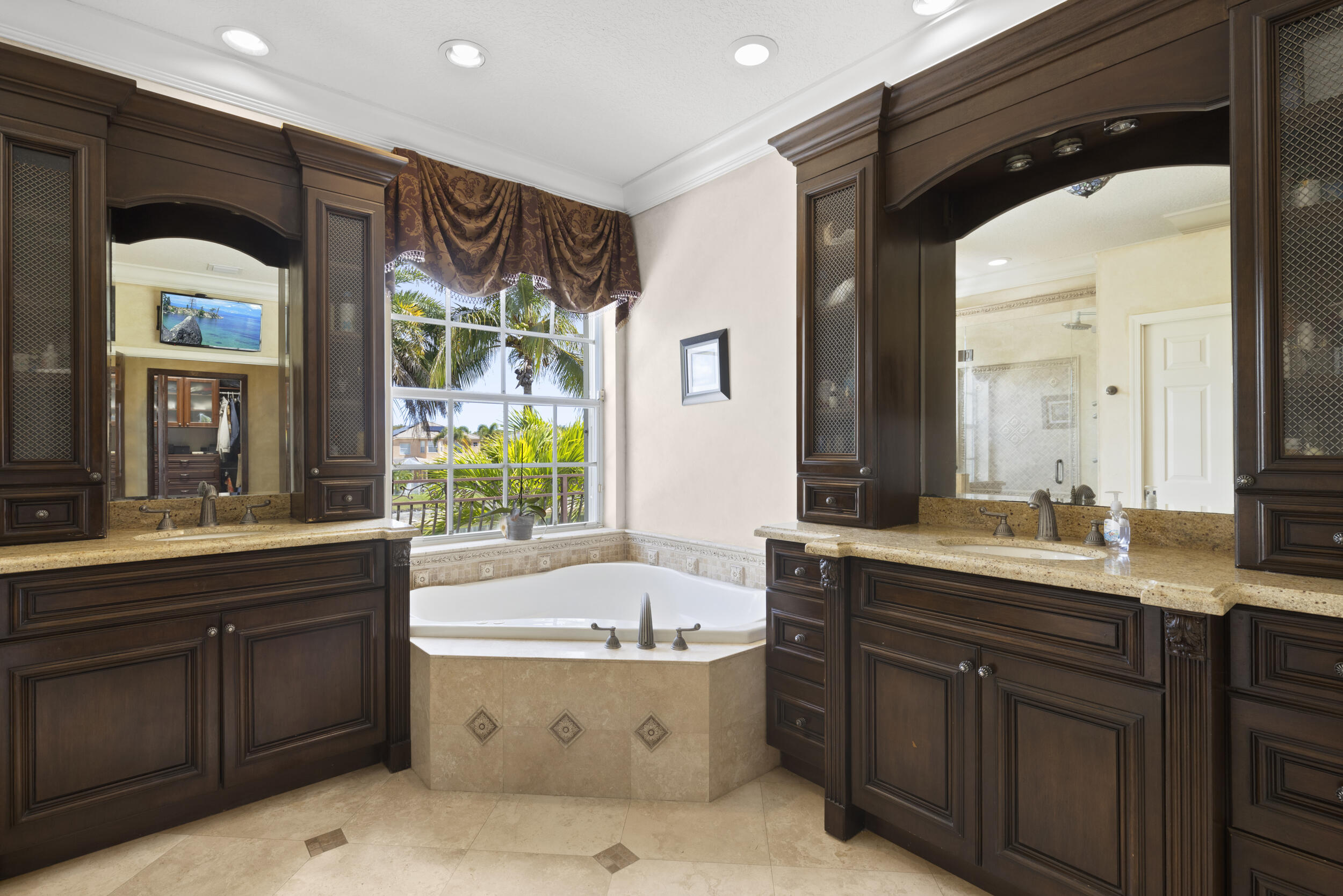 OLYMPIA 1 - Residential