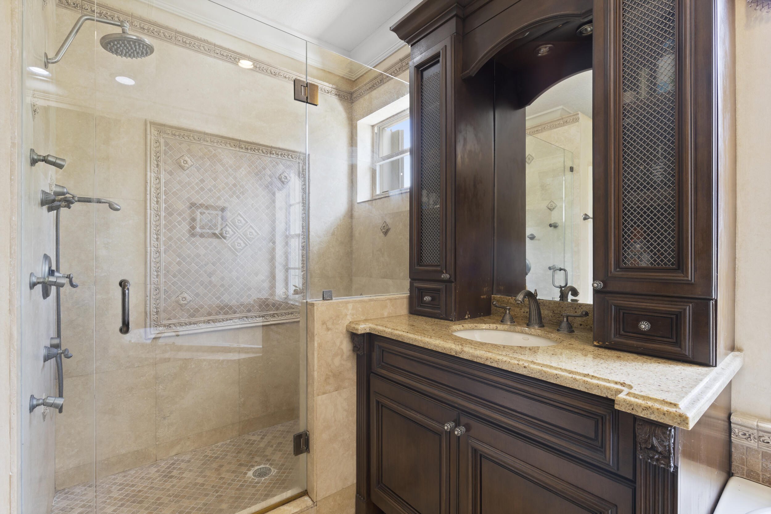 OLYMPIA 1 - Residential