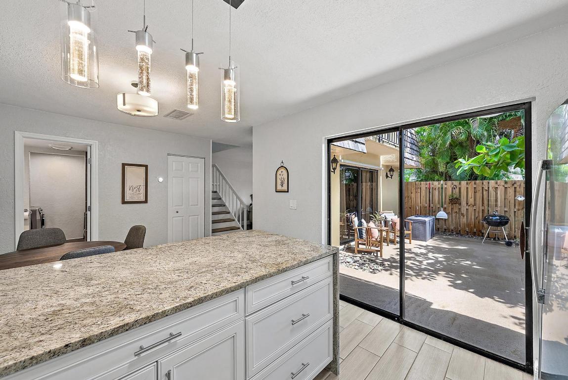 LAKEWOOD OF PALM SPRINGS - Residential