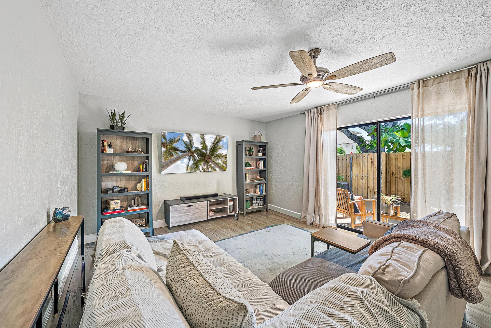 LAKEWOOD OF PALM SPRINGS - Residential