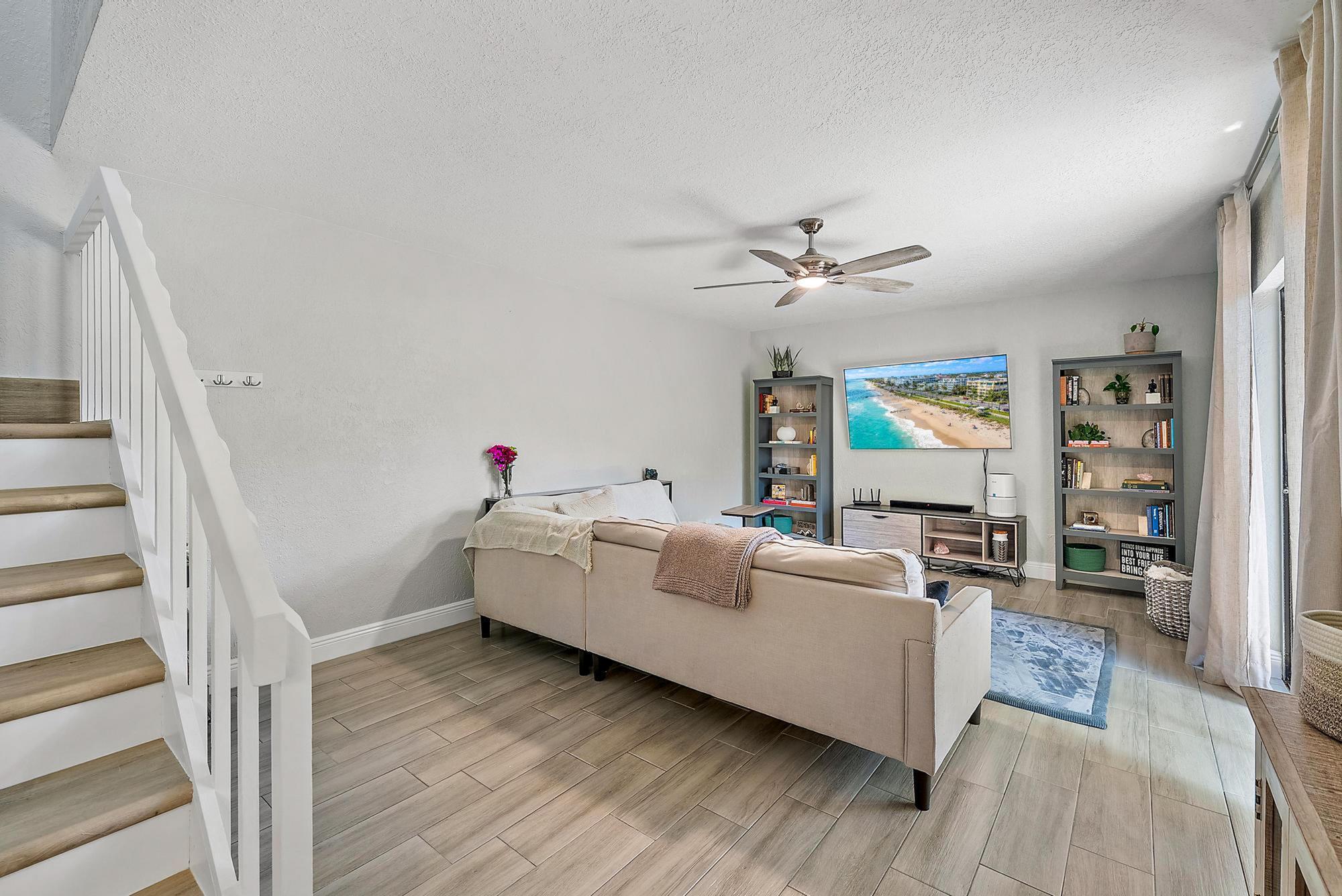 LAKEWOOD OF PALM SPRINGS - Residential