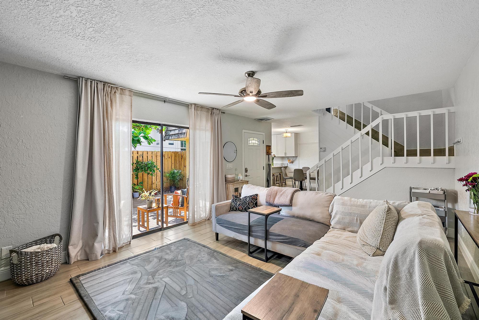 LAKEWOOD OF PALM SPRINGS - Residential