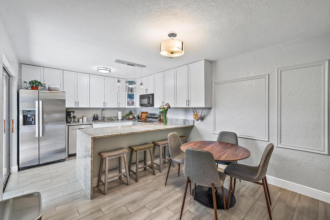 LAKEWOOD OF PALM SPRINGS - Residential