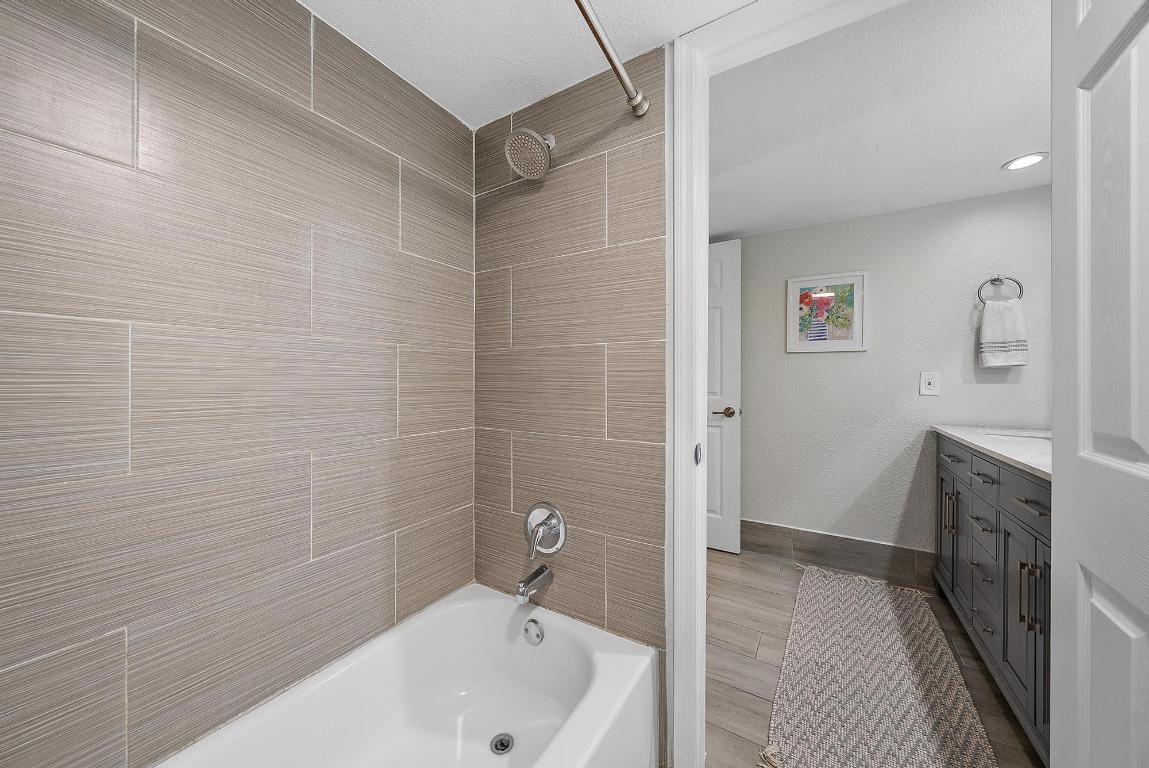 LAKEWOOD OF PALM SPRINGS - Residential