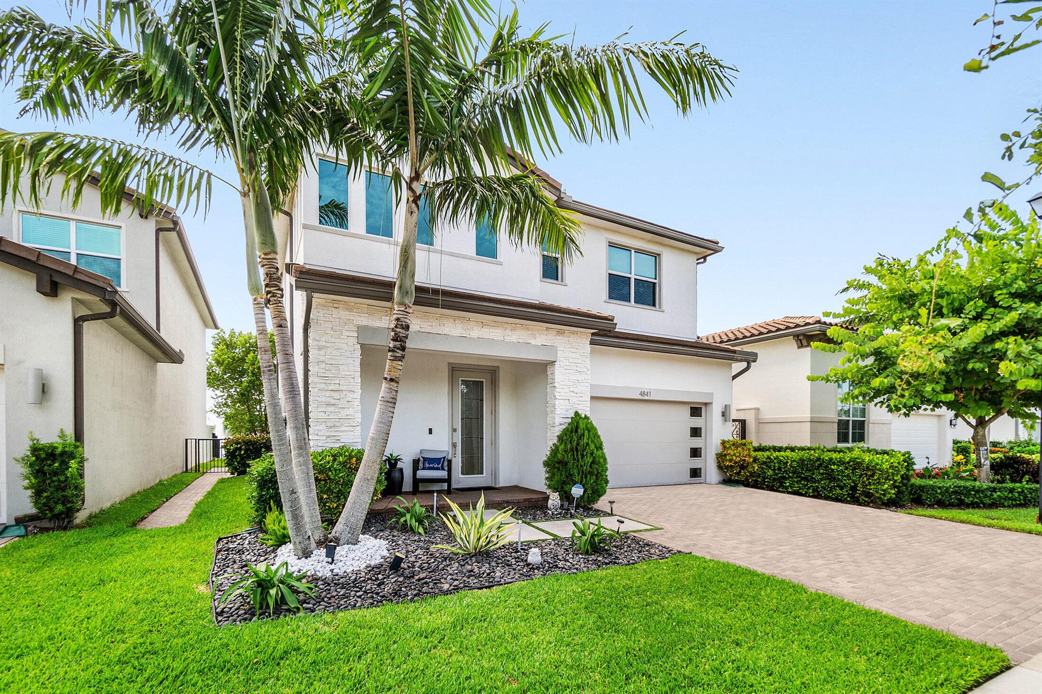 4841 Saddle Ranch Road