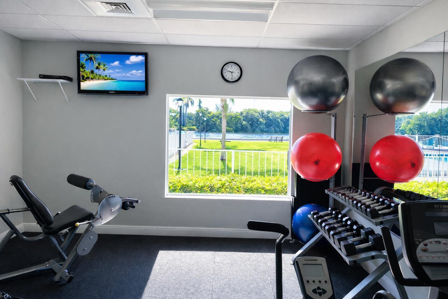 COLONIAL CLUB CONDO SEC 1 - Residential