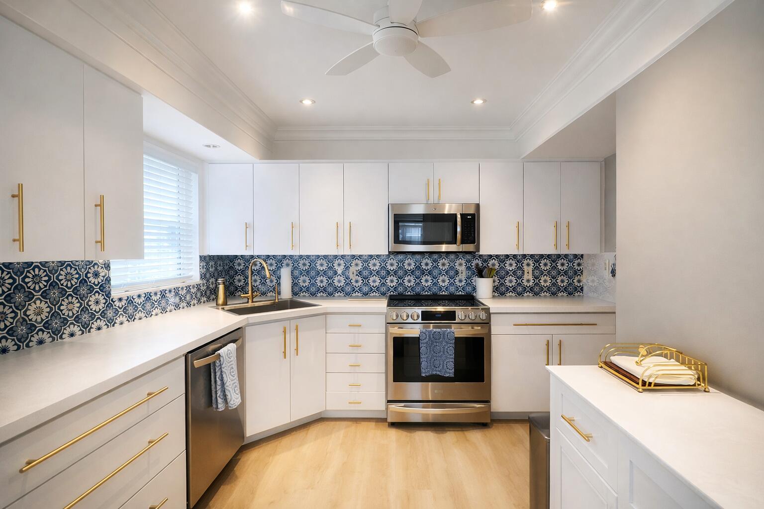 COLONIAL CLUB CONDO SEC 1 - Residential