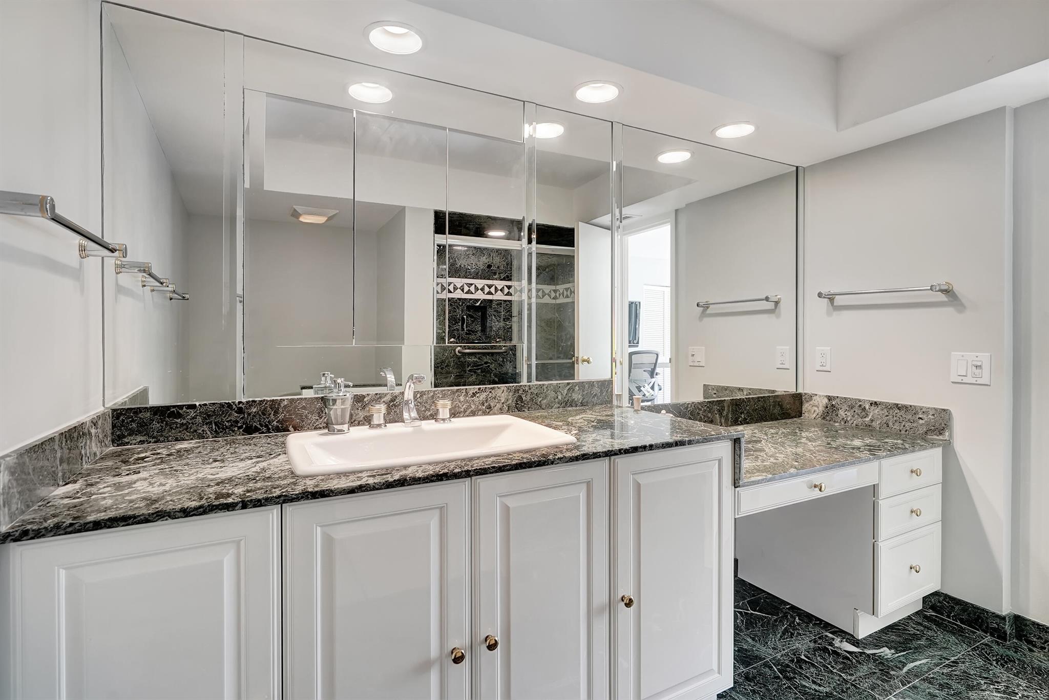 THIRTY TWO HUNDRED COND - Residential Lease