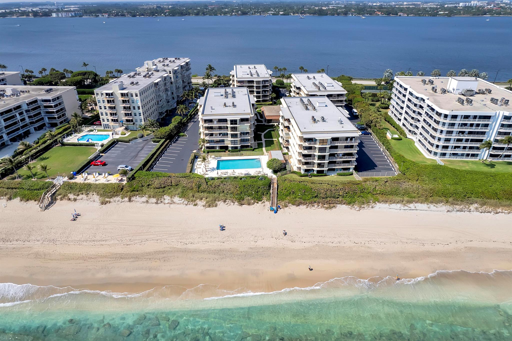 THIRTY TWO HUNDRED COND - Residential Lease