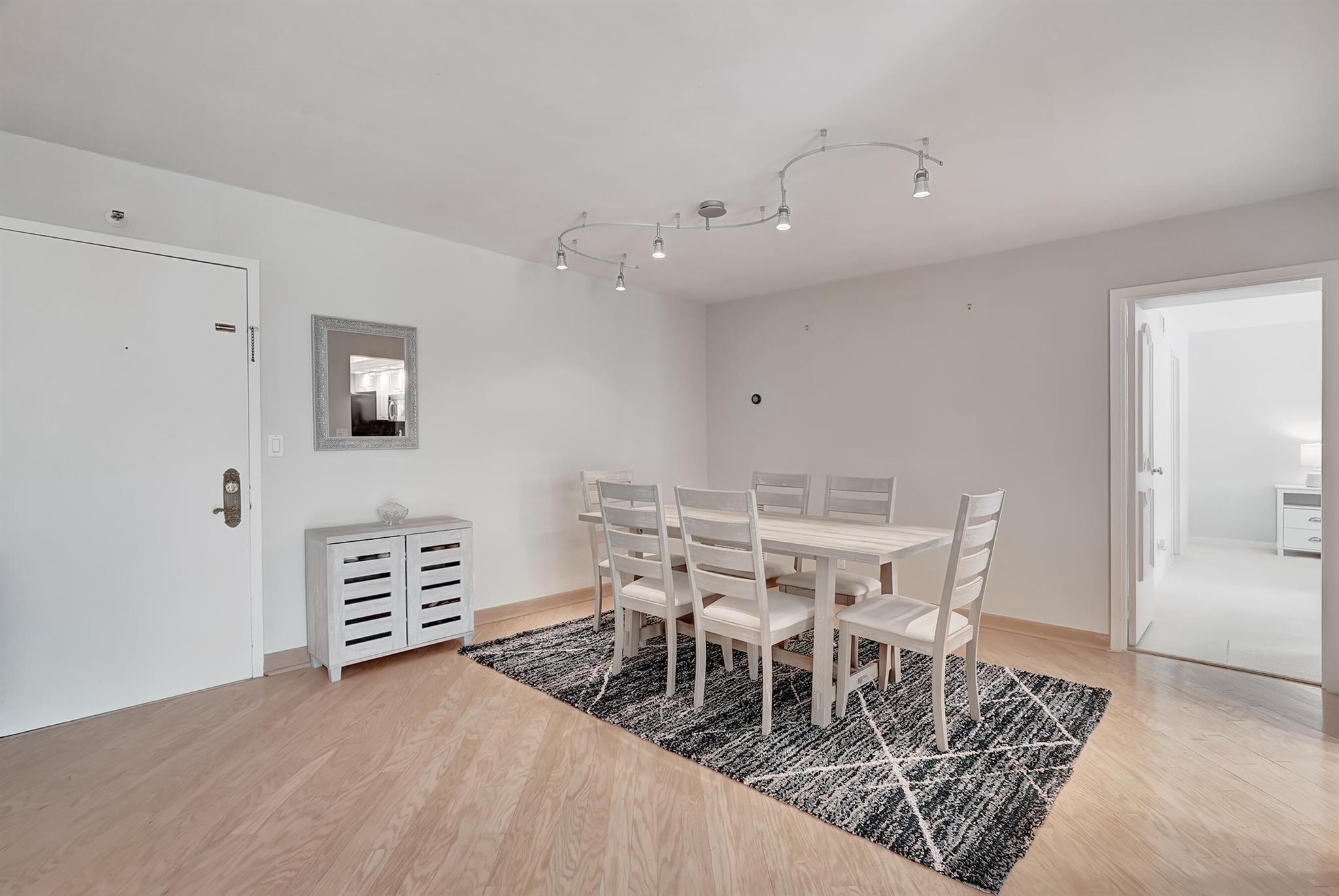 THIRTY TWO HUNDRED COND - Residential Lease