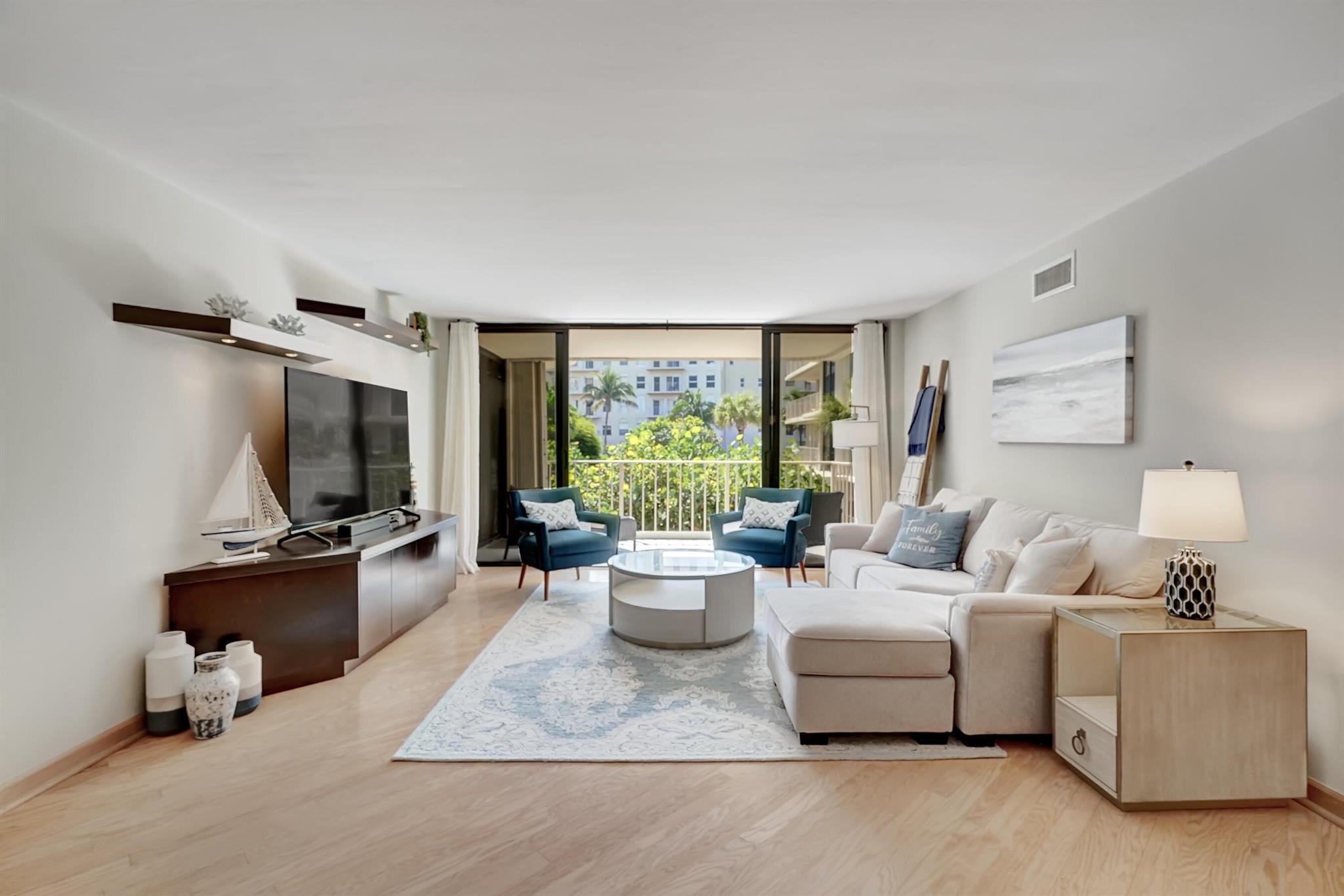 THIRTY TWO HUNDRED COND - Residential Lease