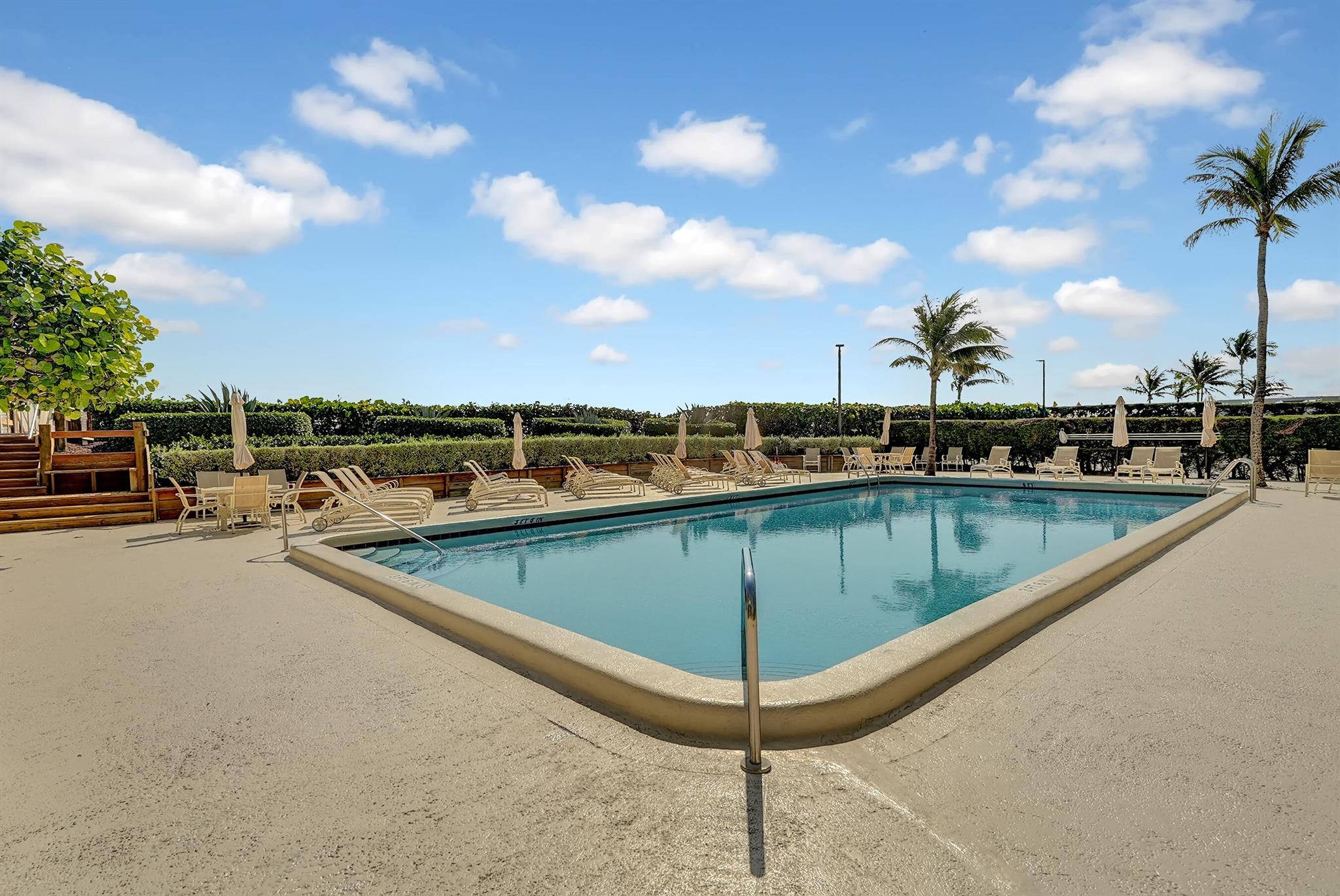 THIRTY TWO HUNDRED COND - Residential Lease
