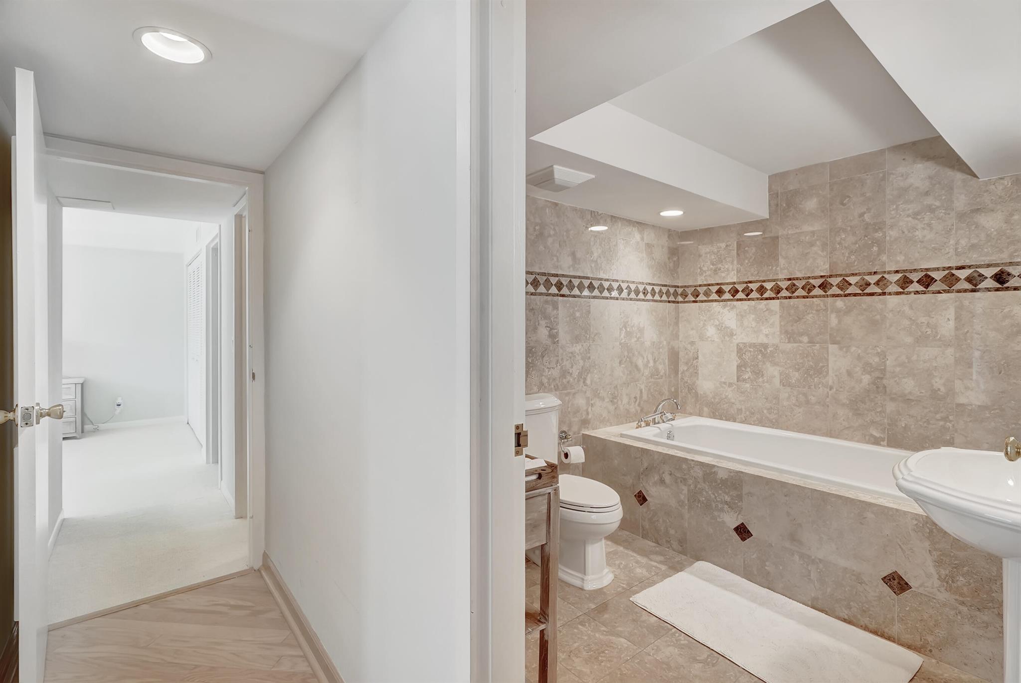 THIRTY TWO HUNDRED COND - Residential Lease