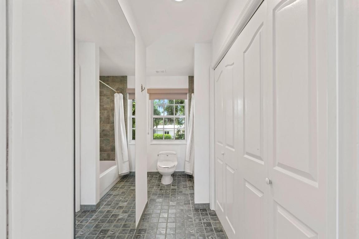 NORTH SHORE TERRACE 2 - Residential Lease