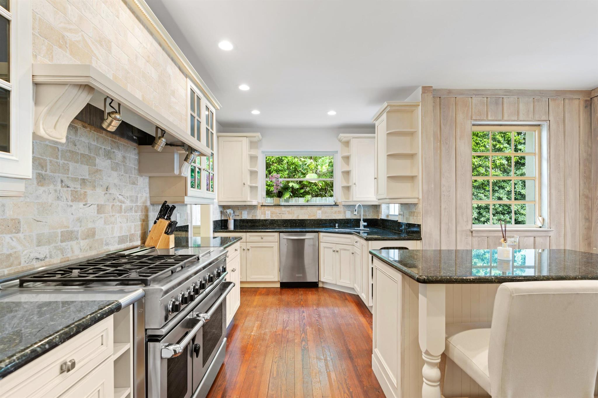 NORTH SHORE TERRACE 2 - Residential Lease