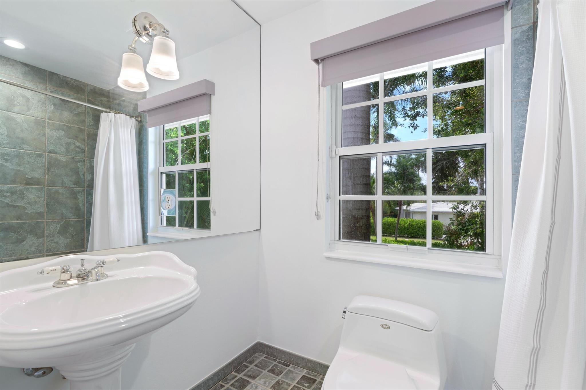 NORTH SHORE TERRACE 2 - Residential Lease