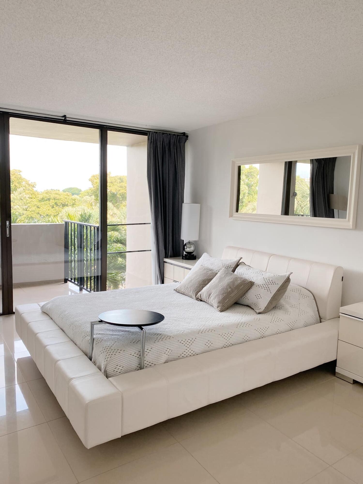 LAKESHORE CLUB CONDO - Residential Lease