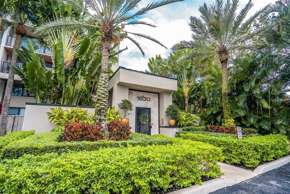 LAKESHORE CLUB CONDO - Residential Lease