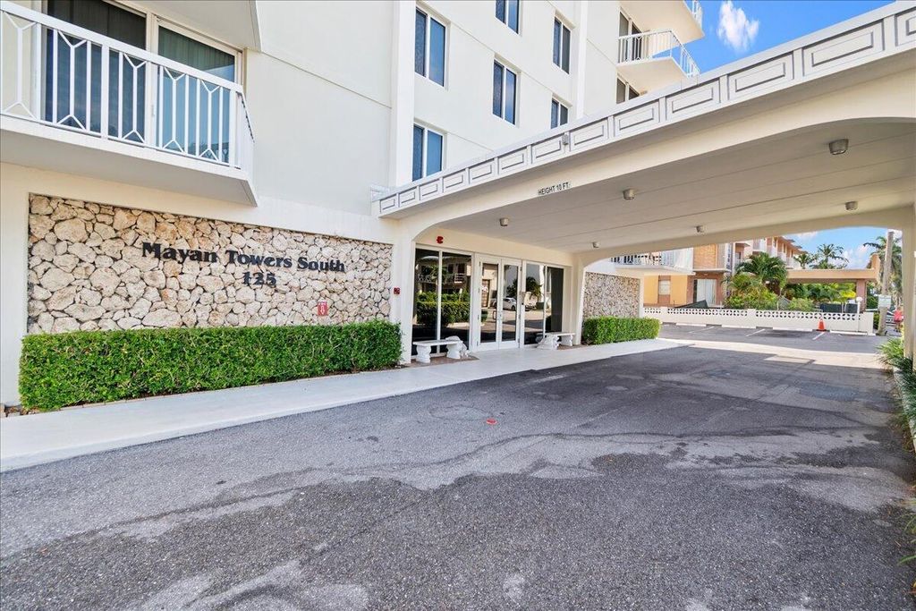 Photo of 125 S Ocean Avenue #507, Palm Beach Shores, FL 33404 (MLS # R10934617)