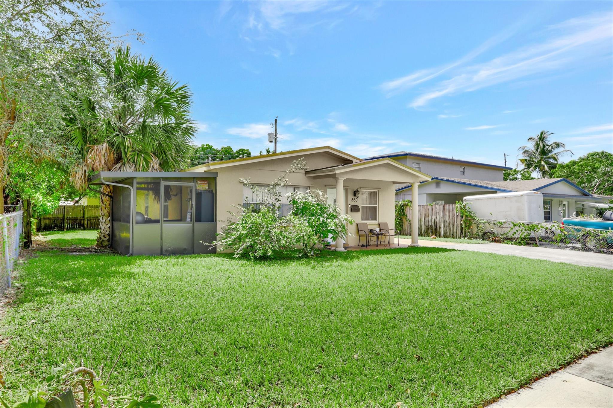 560 NW 21st Ct
