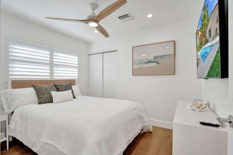 Tiny photo for 1043 N Victoria Park Road #1-2, Fort Lauderdale, FL 33304 (MLS # B26027238)