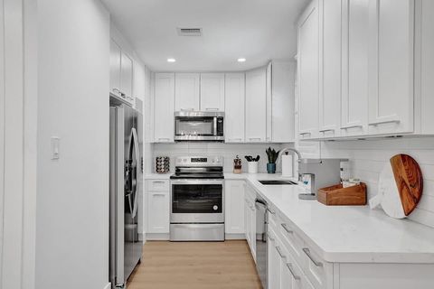 Tiny photo for 1043 N Victoria Park Road #1-2, Fort Lauderdale, FL 33304 (MLS # B26027238)