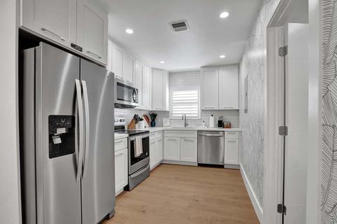 Tiny photo for 1043 N Victoria Park Road #1-2, Fort Lauderdale, FL 33304 (MLS # B26027238)
