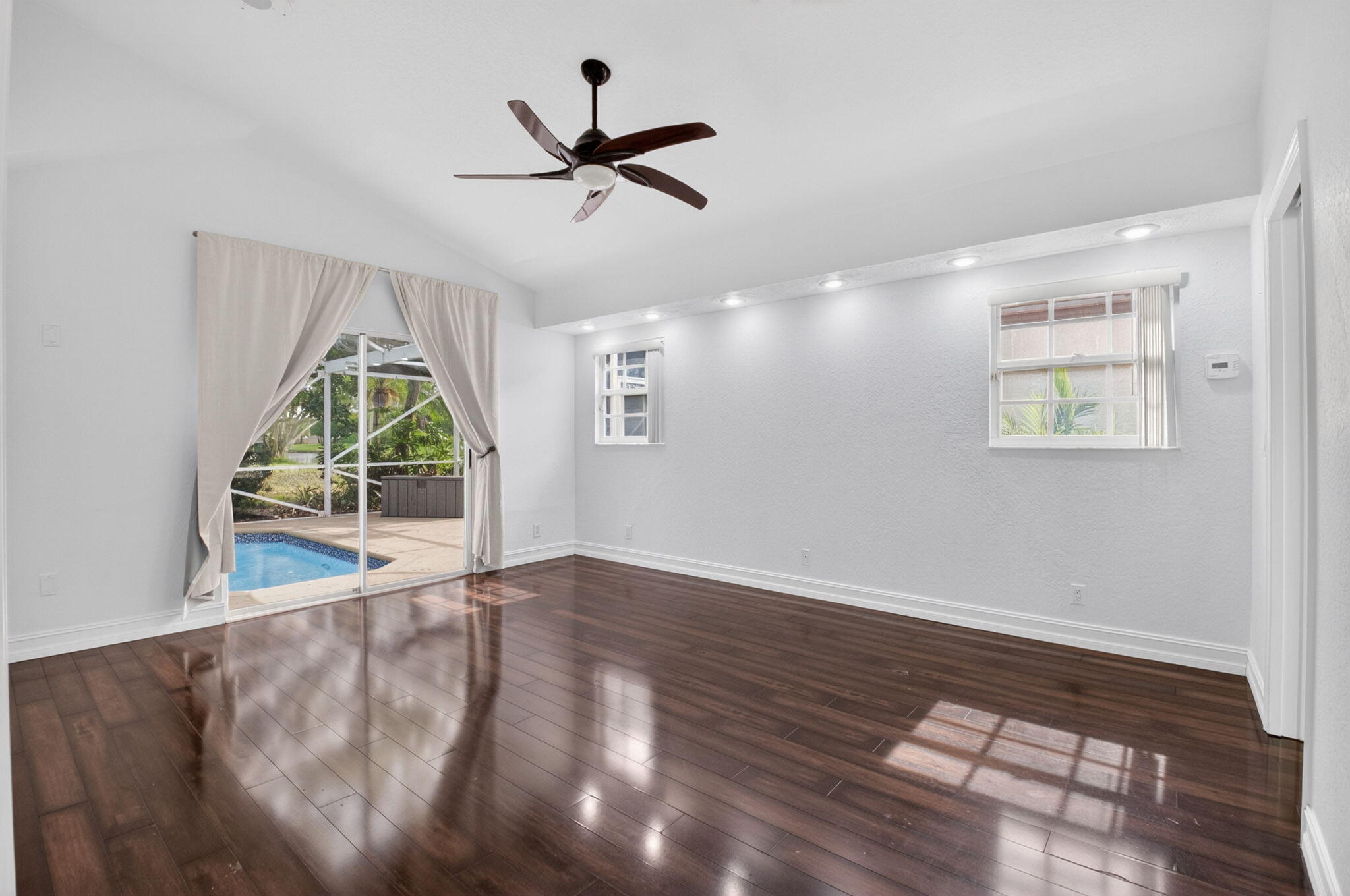 Newport Cove - Residential