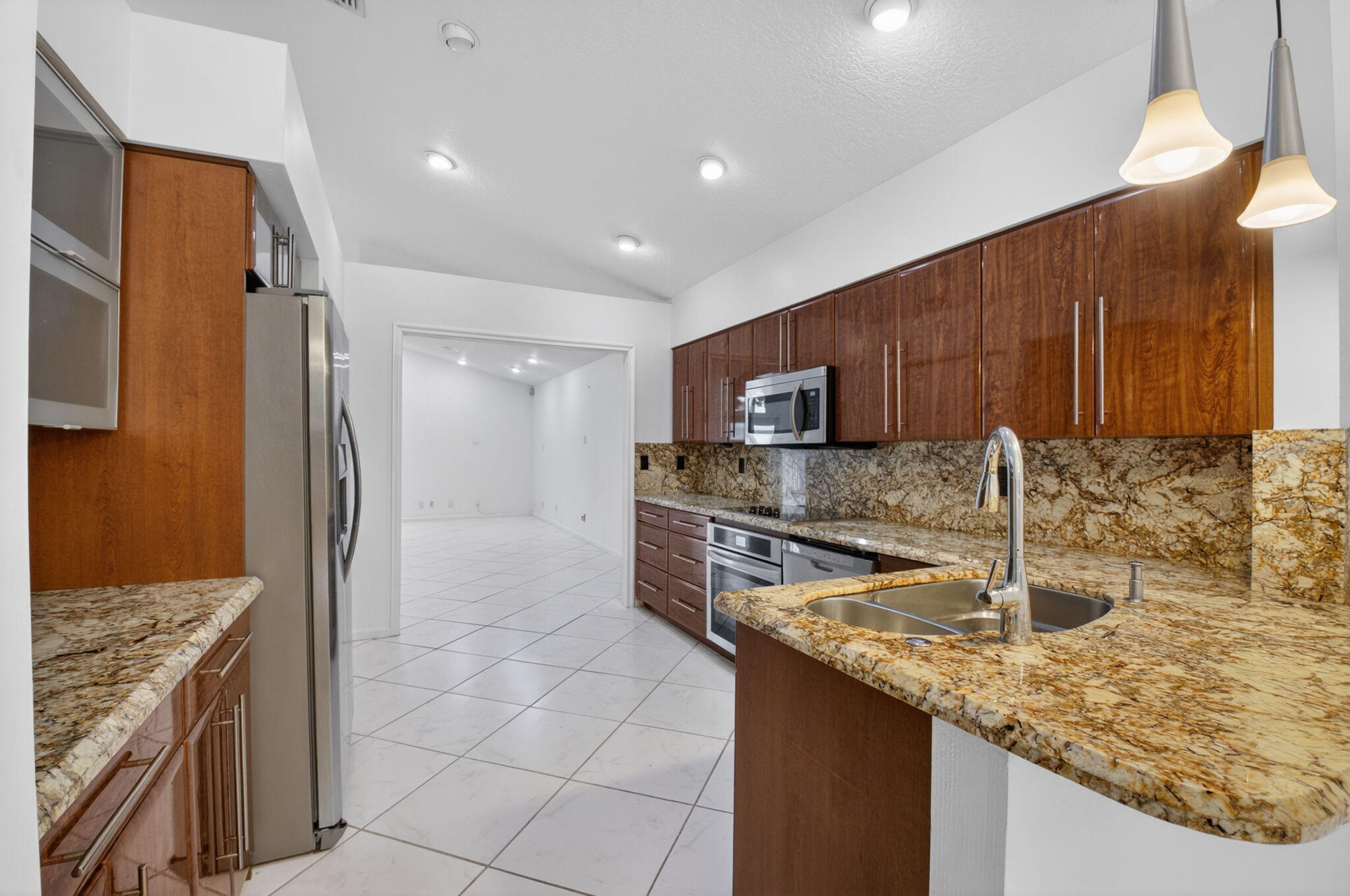 Newport Cove - Residential