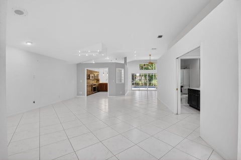 Tiny photo for 7558 Ironbridge Circle, Delray Beach, FL 33446 (MLS # B26029640)