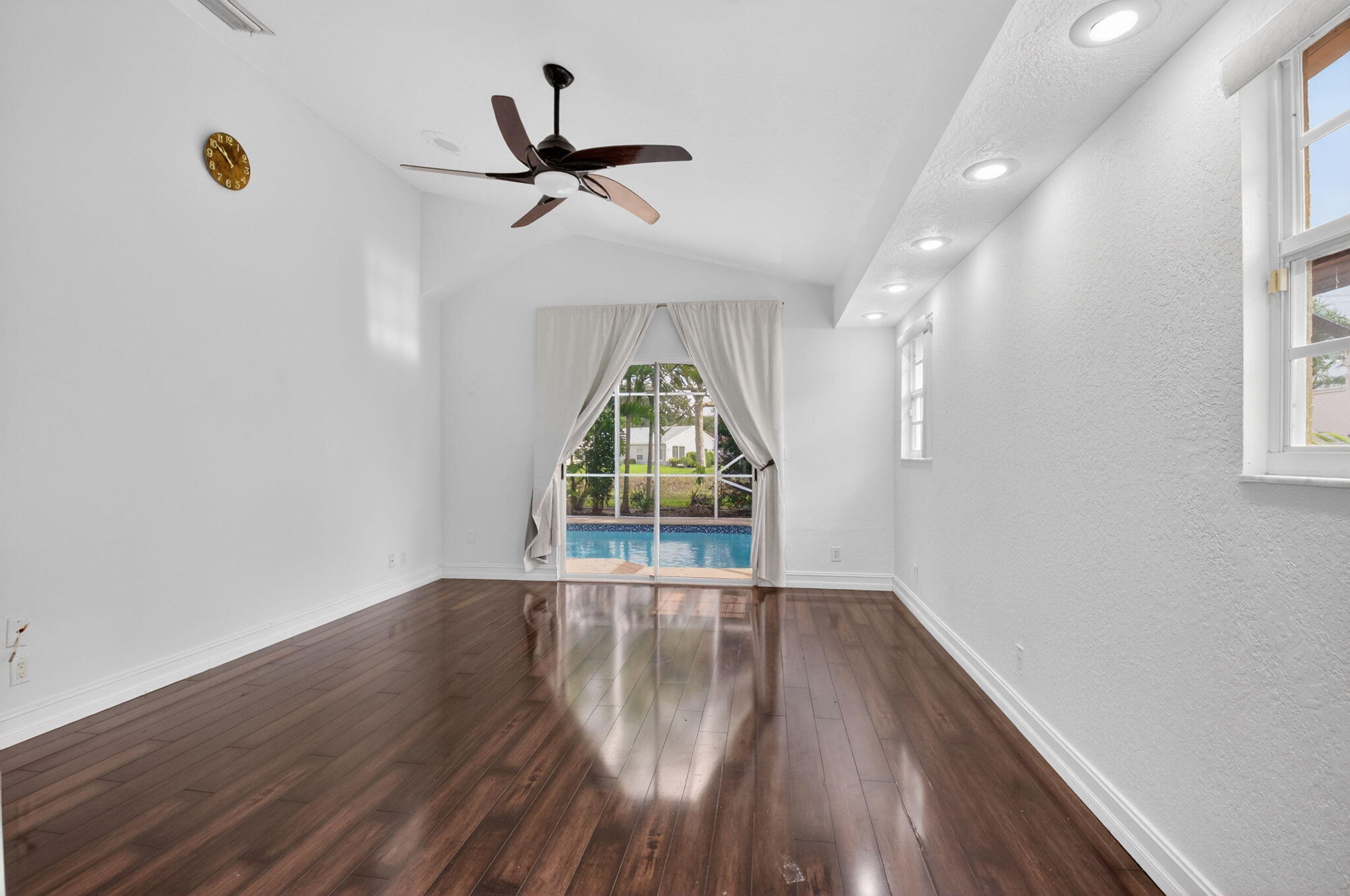 Newport Cove - Residential