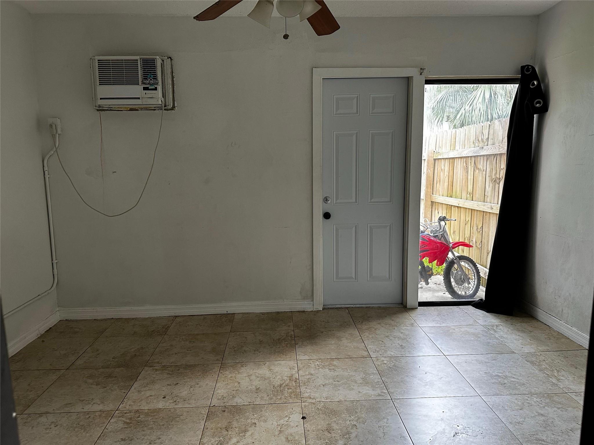 Coral Spgs Country Club - Residential Lease