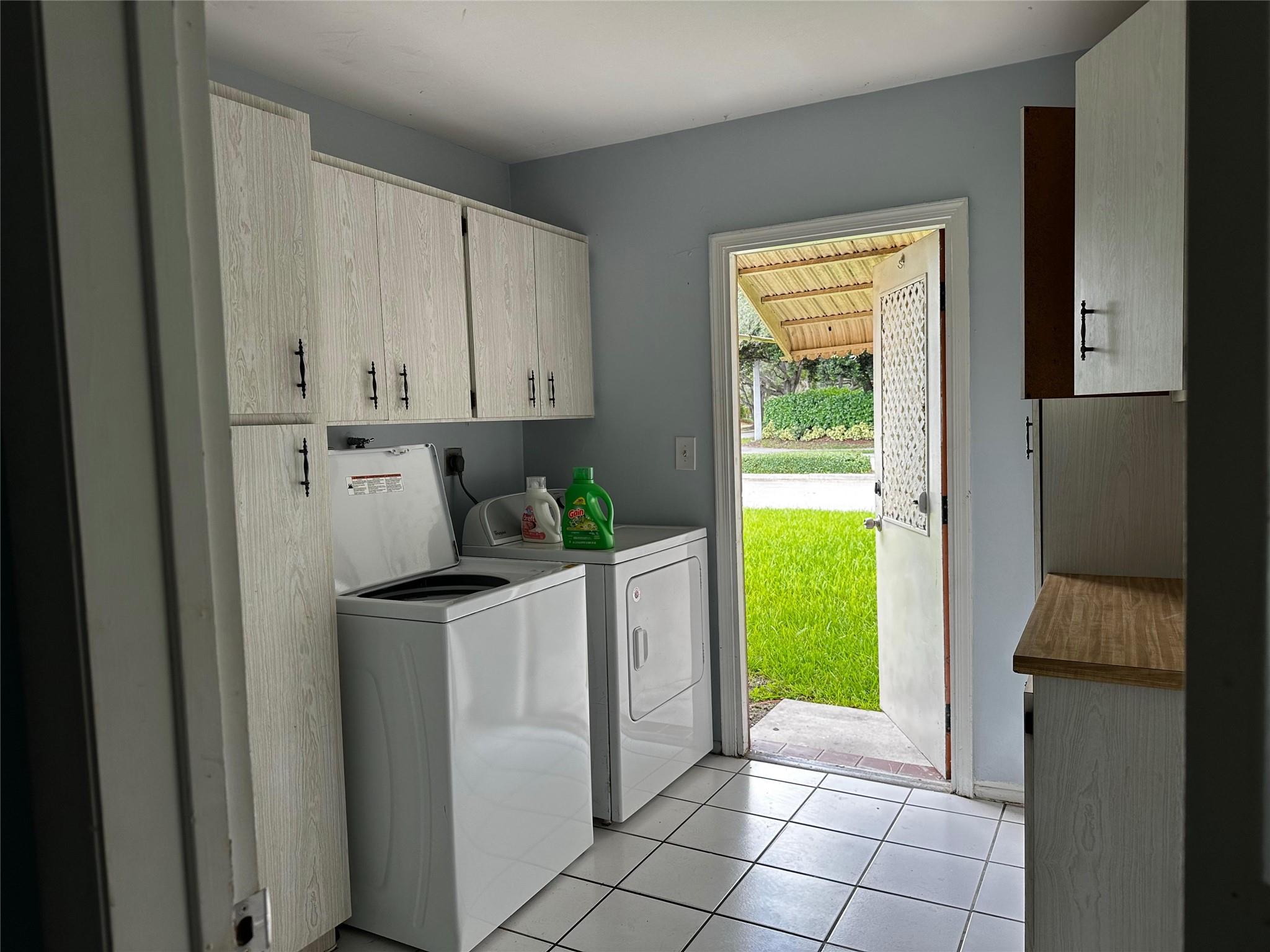 Coral Spgs Country Club - Residential Lease