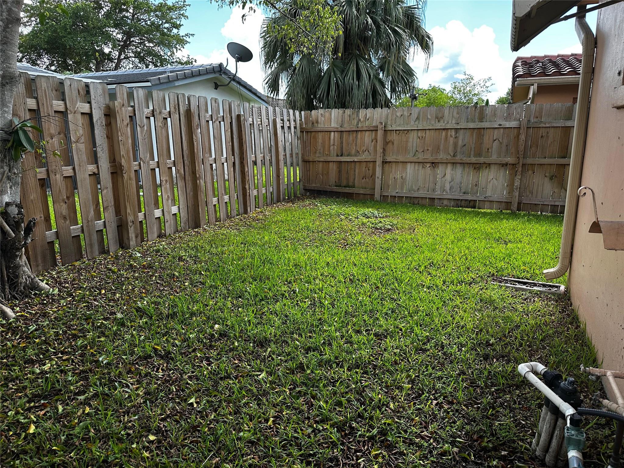Coral Spgs Country Club - Residential Lease