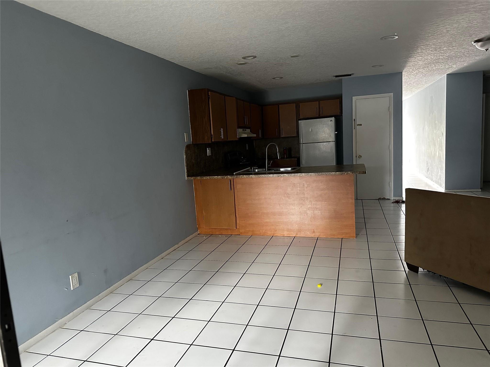 Coral Spgs Country Club - Residential Lease