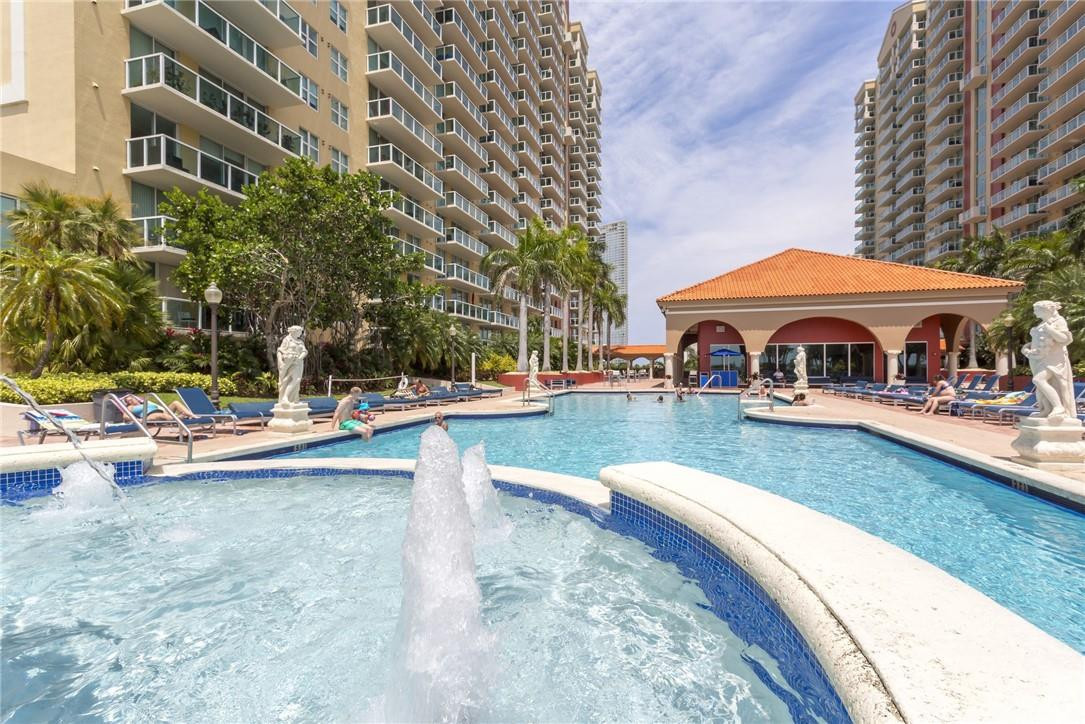INTRACOSTAL YACHT CLUB - Residential Lease