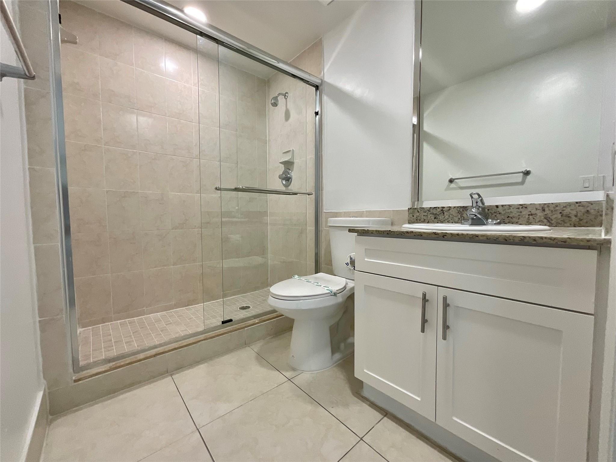 INTRACOSTAL YACHT CLUB - Residential Lease