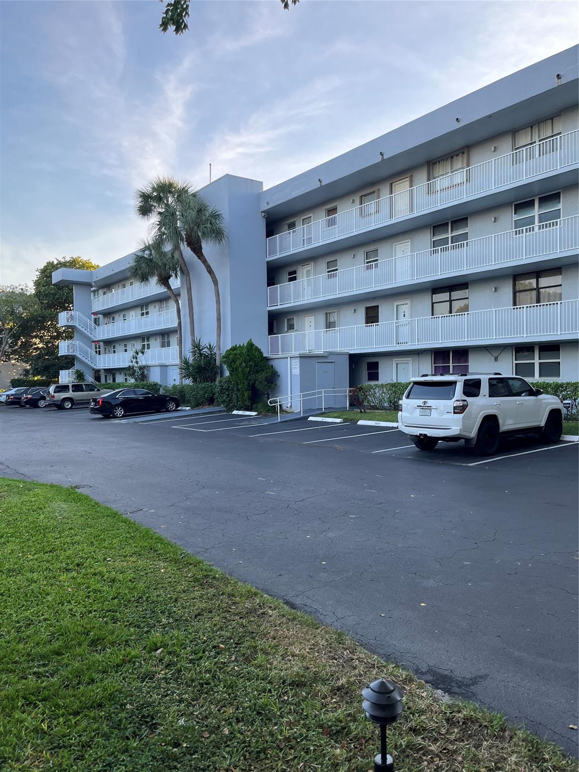 Royal Park Condominium - Residential