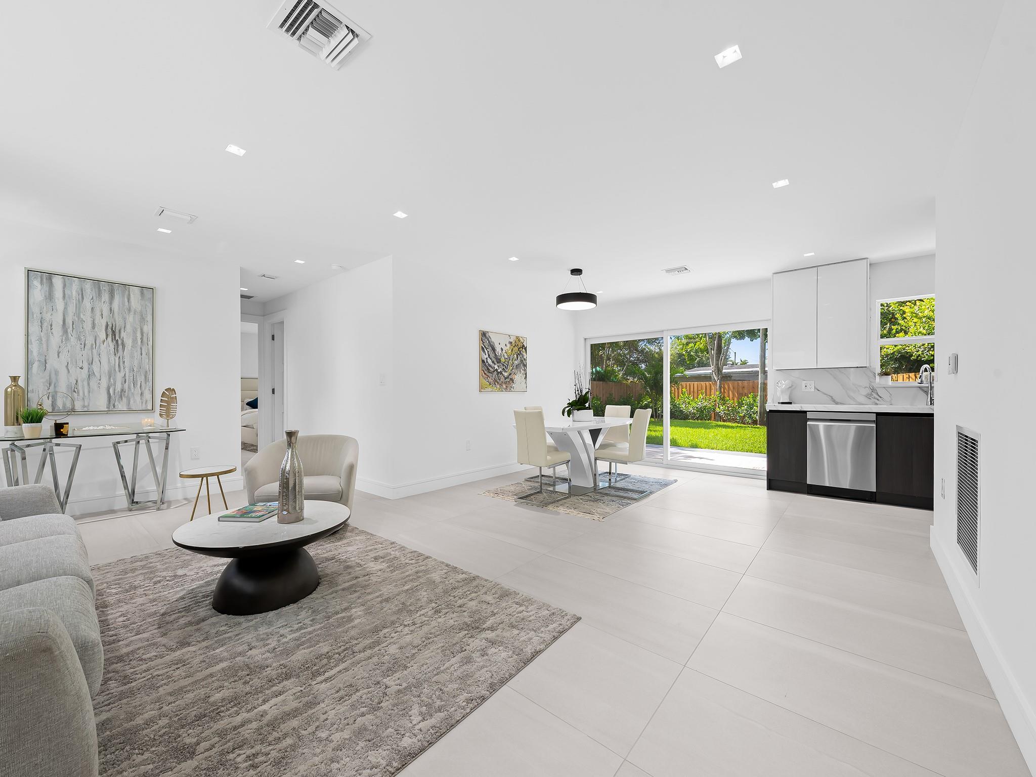 332 NE 29th St